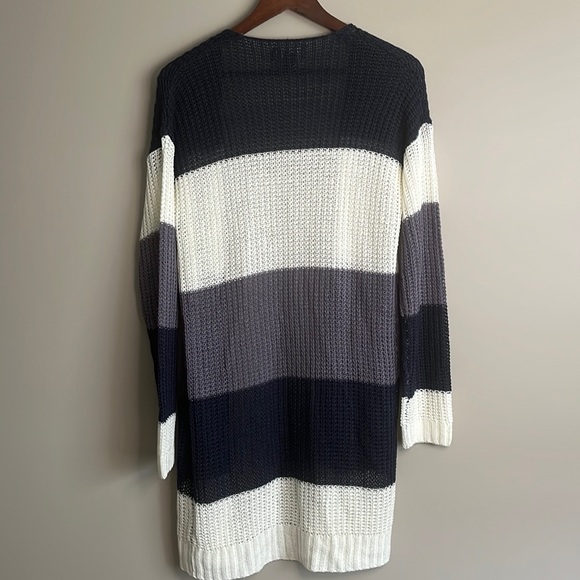 NEW International INC Company knit cardigan long - Picture 3 of 10